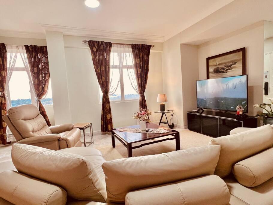 Apartment Penthouse Aloha Tower Near Danga Bay@ 8-10pax Johor Bahru
